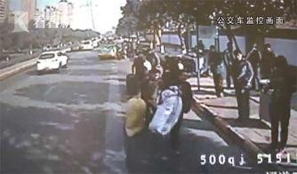 爆料还原真相视频下载,揭秘“爆料还原真相”视频下载背后的真相